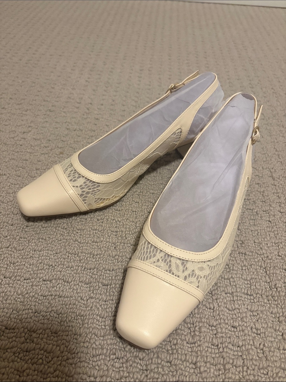 NWOT Easy Street Lace Slingback Pumps - Size 10